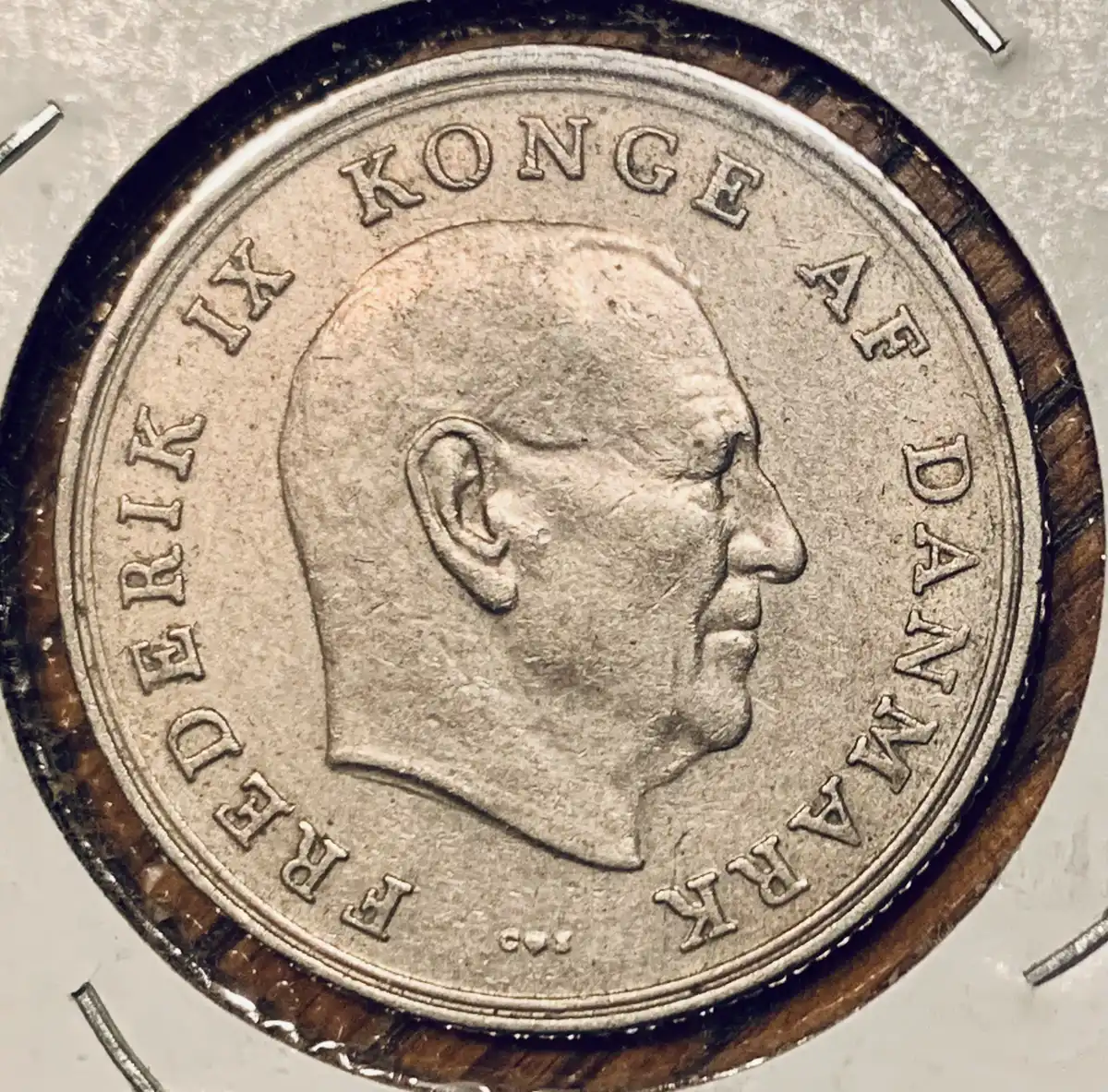 Around-The-World-With-Coins---A-Coin-Geography-Game